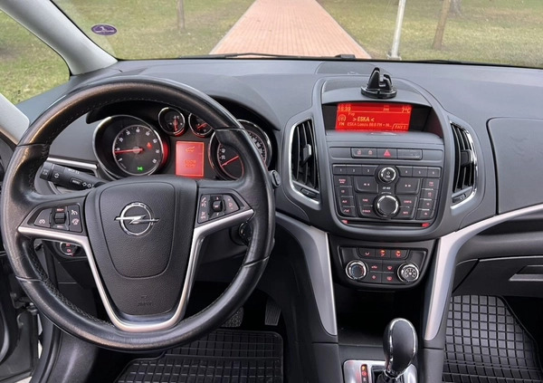 Opel Zafira cena 33900 przebieg: 144000, rok produkcji 2012 z Łomża małe 301